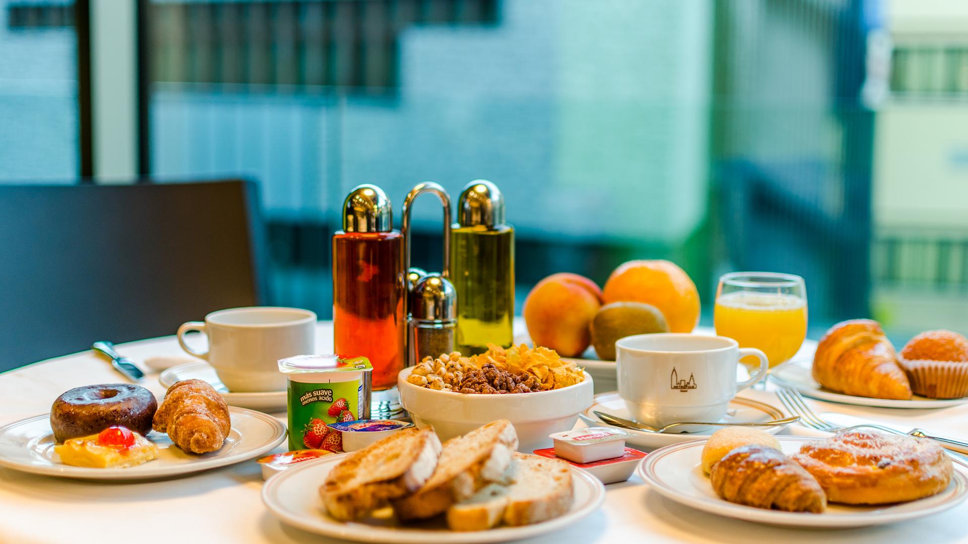 Petit-déjeuner buffet